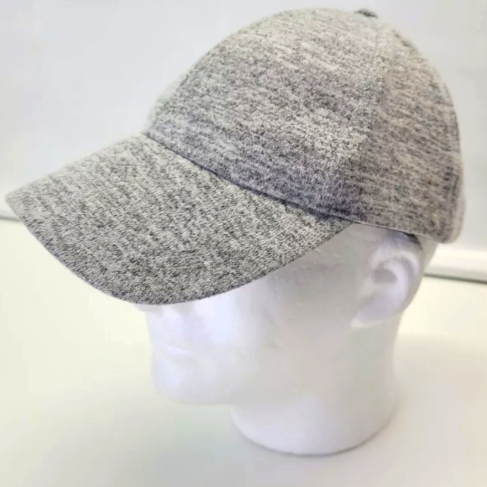 Aritzia Wilfred Free - Grey Adjustable Hat Super Soft Fabric